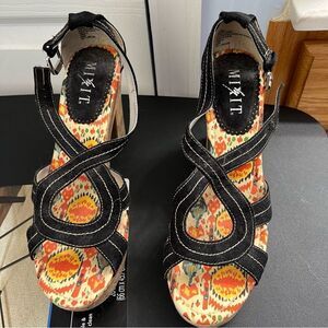 Women’s clog heels 8.5